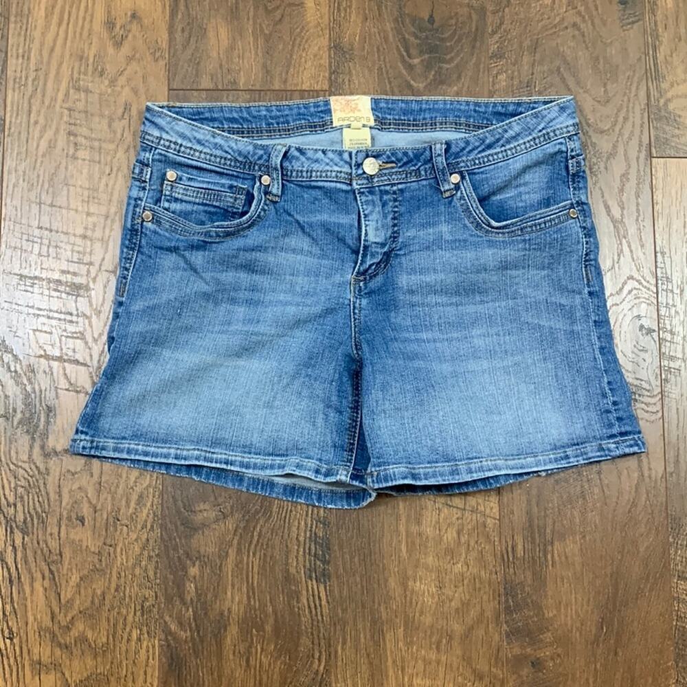 Arden B Midi Jean Shorts
